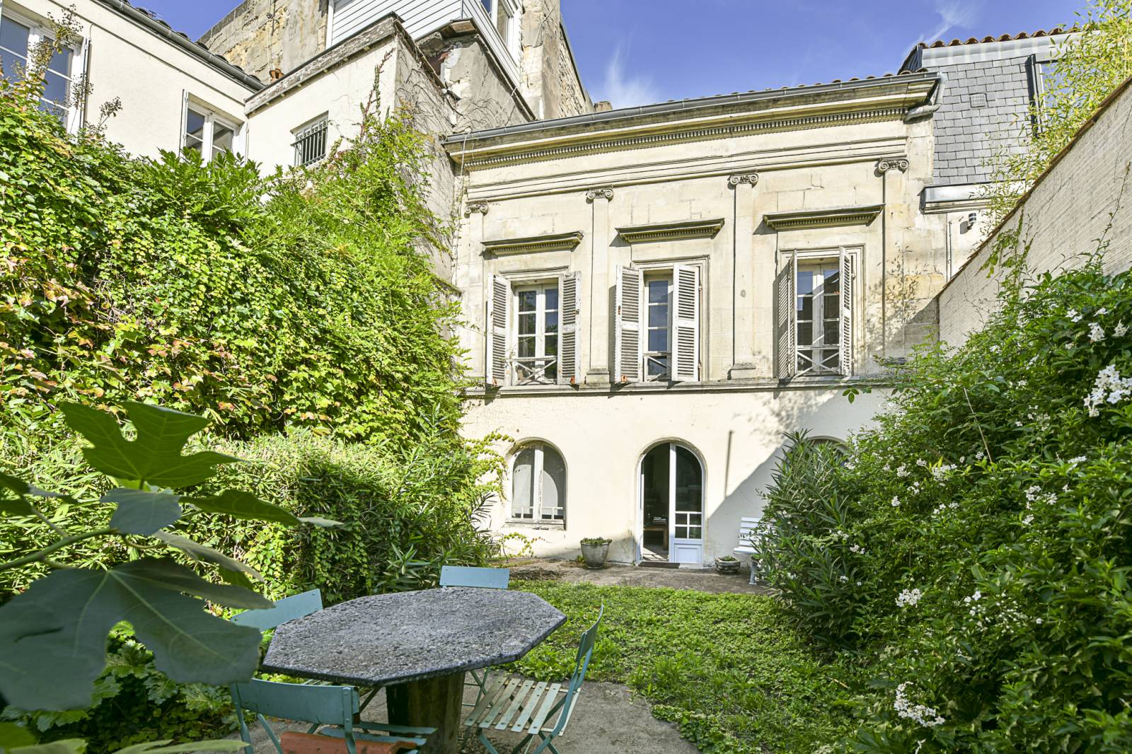 Acheter une maison ancienne en pierre à rénover Bordeaux Centre en Gironde 33000 