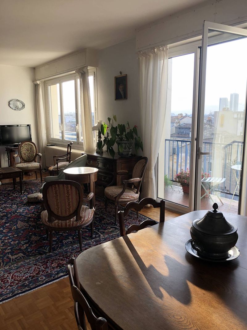 A vendre appartement Bordeaux Saint Seurin 3 chambres balcon garage ascenseur rue calme