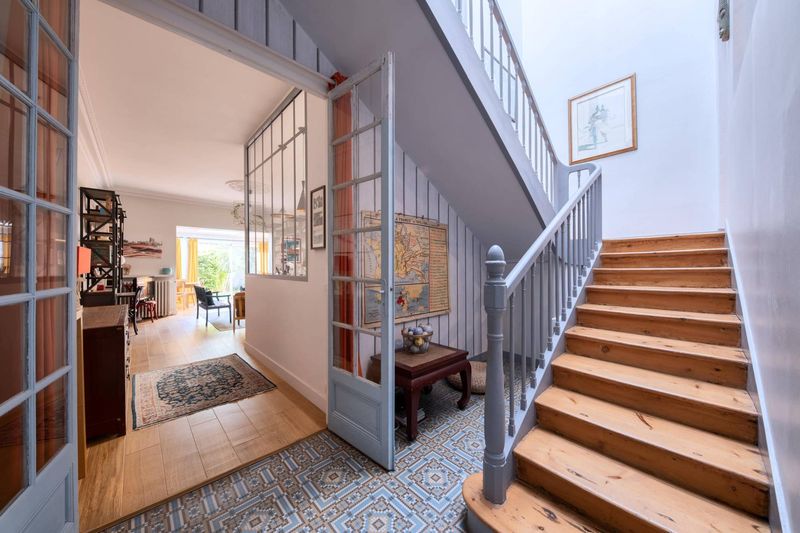 A vendre maison pierre familiale rénovée 5 chambres grand jardin ouest Bordeaux Fondaudège