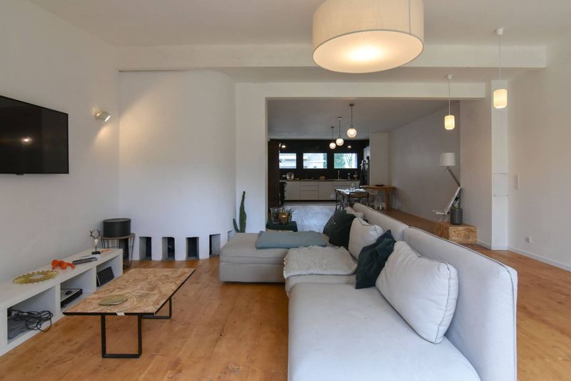 A vendre maison 5 chambres jardin garage vélos Bordeaux Caudéran Mondésir Vaste séjour traversant de plain pied