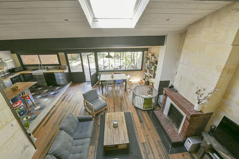 A la vente maison pierre échoppe 4 chambres dépendance grand jardin dépendance 4 chambres Bordeaux Barrière du Médoc