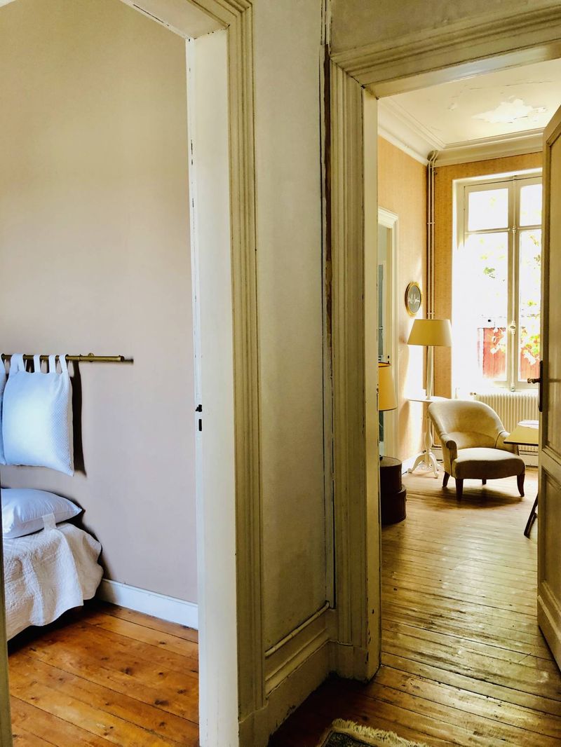 A vendre maison à rafraîchir 4 chambres jardin de ville Bordeaux Saint Genes