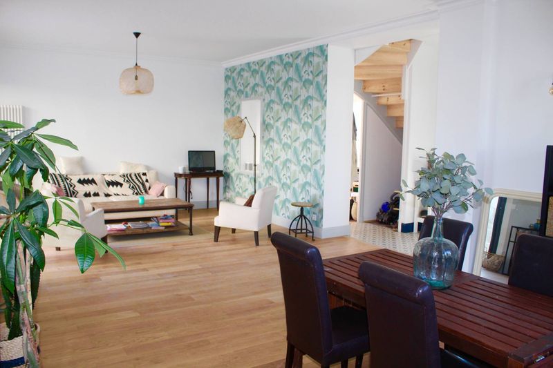 A vendre maison rénovée 5 chambres Bordeaux Caudéran terrasse