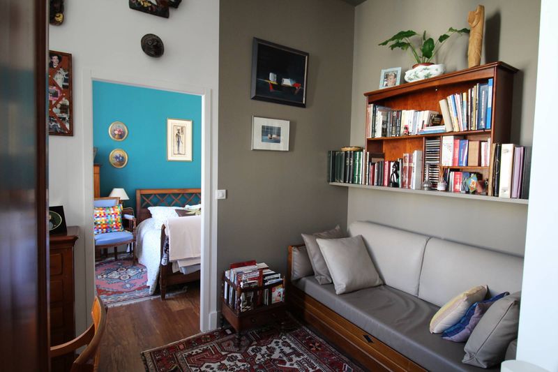 A vendre appartement standing 2 chambres beau séjour Bordeaux Quinconces ascenseur